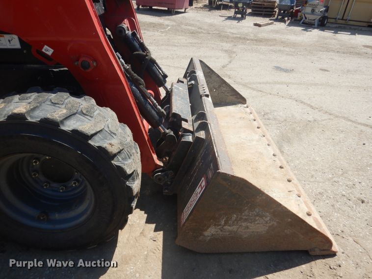 image for item HE9646 Takeuchi TS70R  skid steer loader