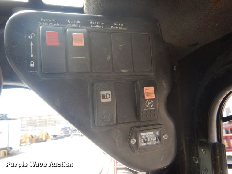 image for item HE9646 Takeuchi TS70R  skid steer loader