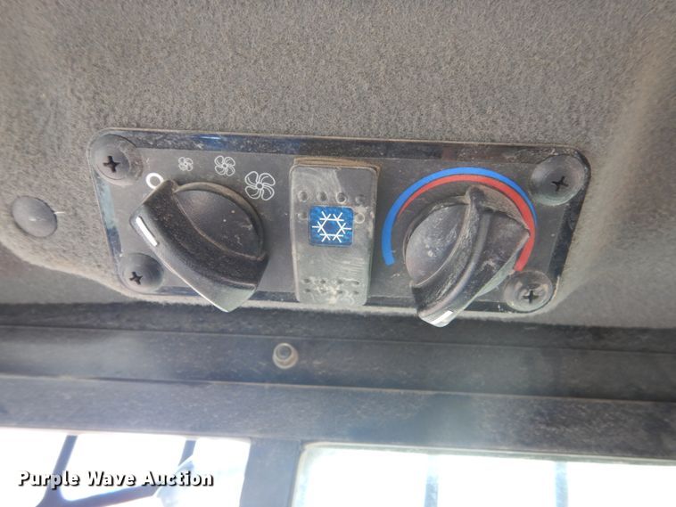 image for item HE9646 Takeuchi TS70R  skid steer loader