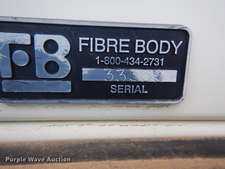 image for item HE9682 2002 International 7400  digger derrick truck