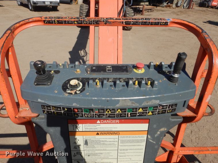 image for item HE9685 2008 JLG 660SJ  boom lift