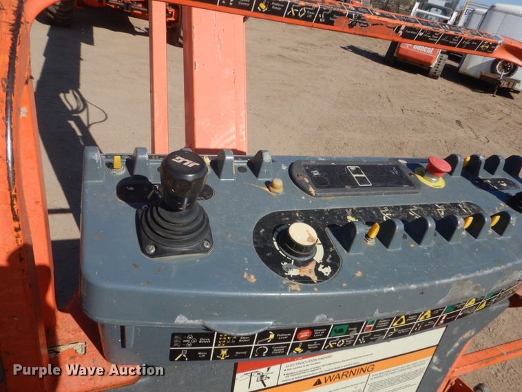 image for item HE9685 2008 JLG 660SJ  boom lift