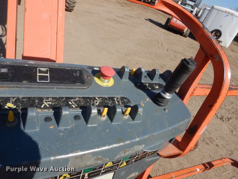 image for item HE9685 2008 JLG 660SJ  boom lift