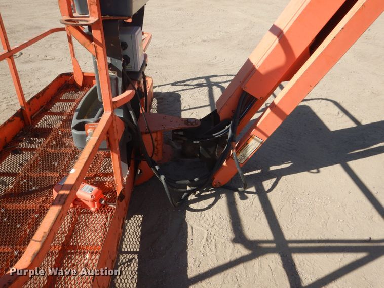 image for item HE9685 2008 JLG 660SJ  boom lift
