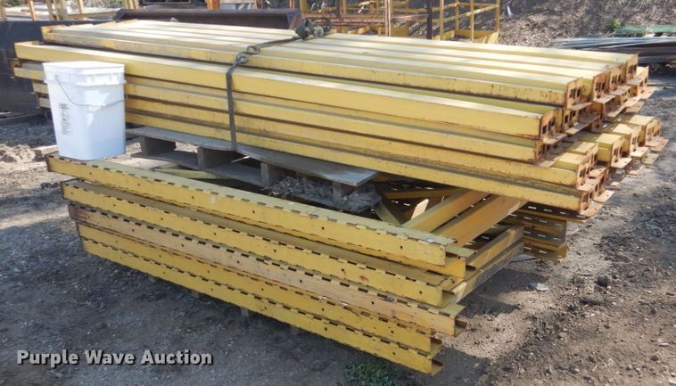 image for item HE9687 Pallet racking