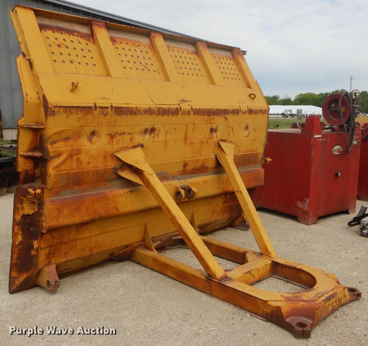 image for item HF9208 Caterpillar 637  rear gate