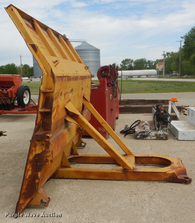 image for item HF9208 Caterpillar 637  rear gate