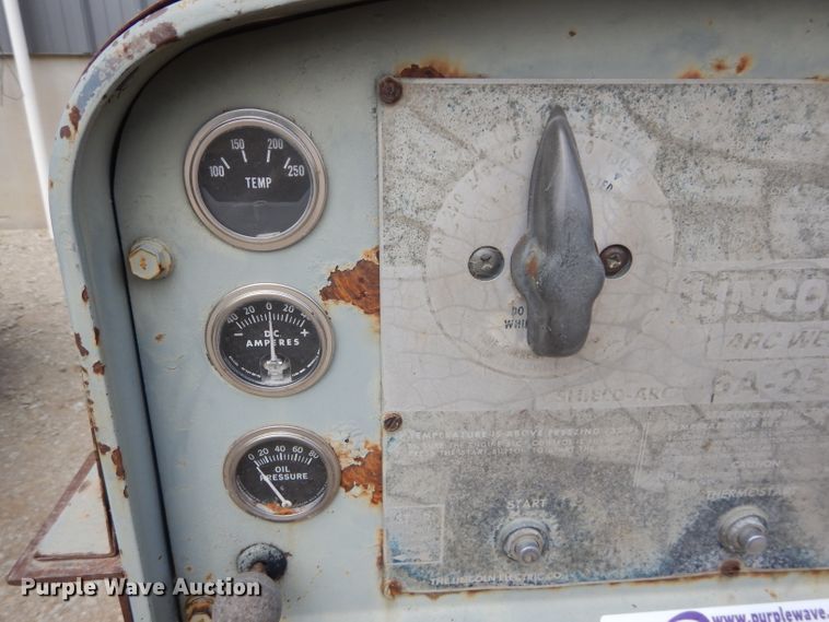 image for item HF9209 Lincoln SA250D3 152  welder