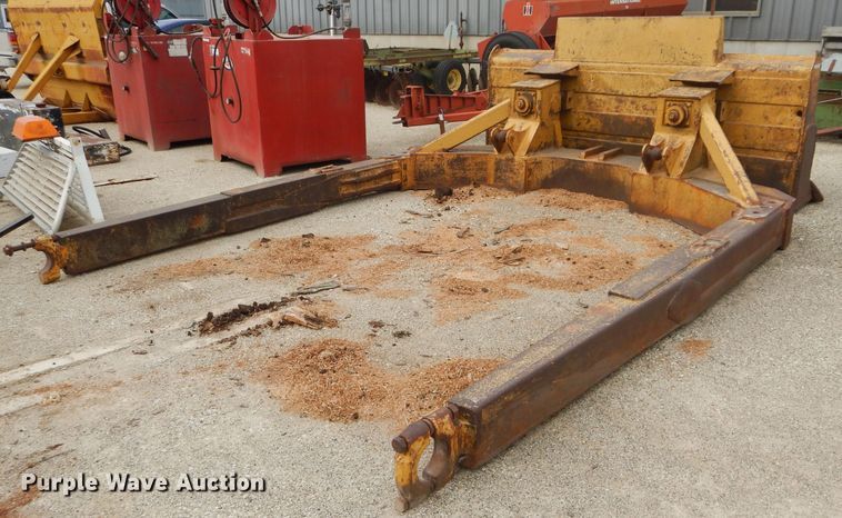 image for item HF9213 Caterpillar D8L  127"W dozer blade