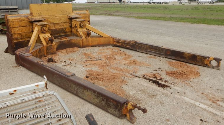 image for item HF9213 Caterpillar D8L  127"W dozer blade