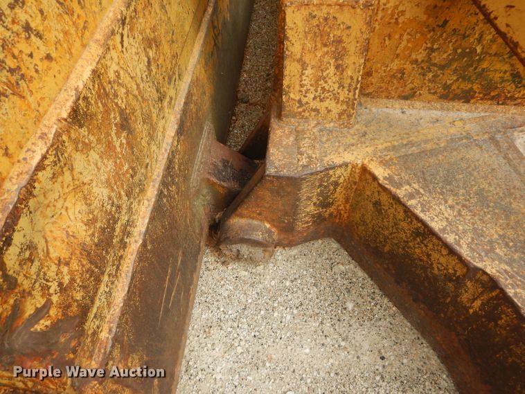 image for item HF9213 Caterpillar D8L  127"W dozer blade