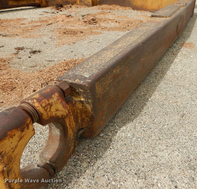 image for item HF9213 Caterpillar D8L  127"W dozer blade