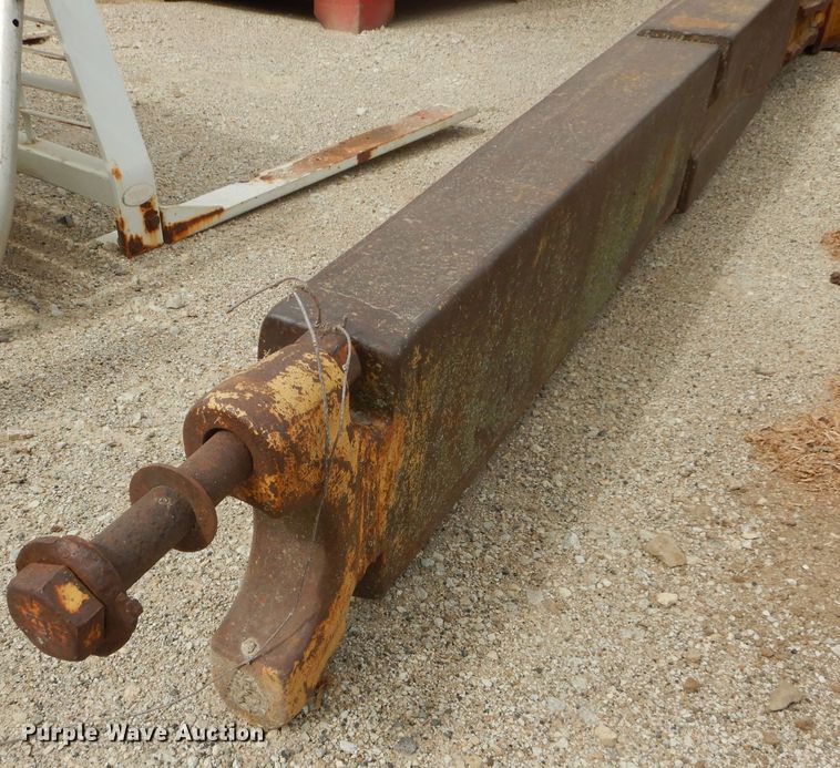 image for item HF9213 Caterpillar D8L  127"W dozer blade