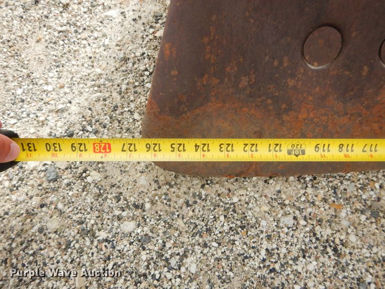 image for item HF9213 Caterpillar D8L  127"W dozer blade