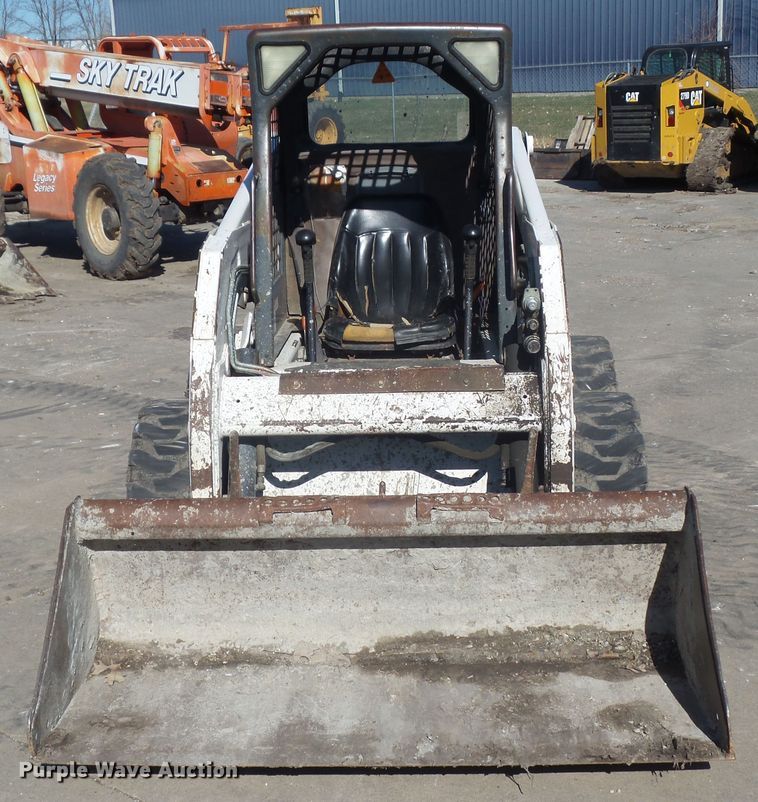 image for item HF9845 2004 Bobcat S150  skid steer loader