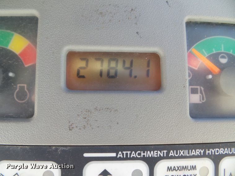 image for item HF9845 2004 Bobcat S150  skid steer loader