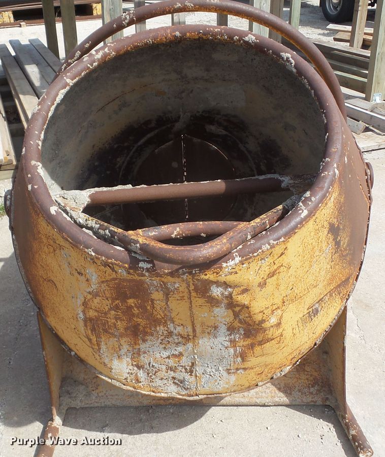 image for item HF9896 Camlever concrete bucket
