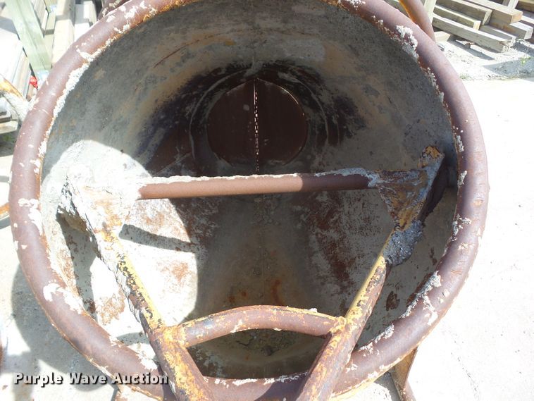 image for item HF9896 Camlever concrete bucket