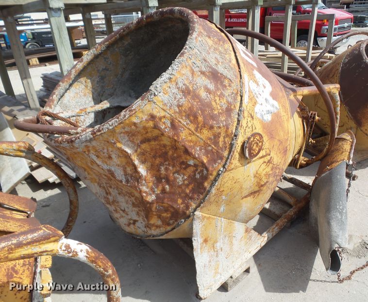 image for item HF9897 Camlever concrete bucket