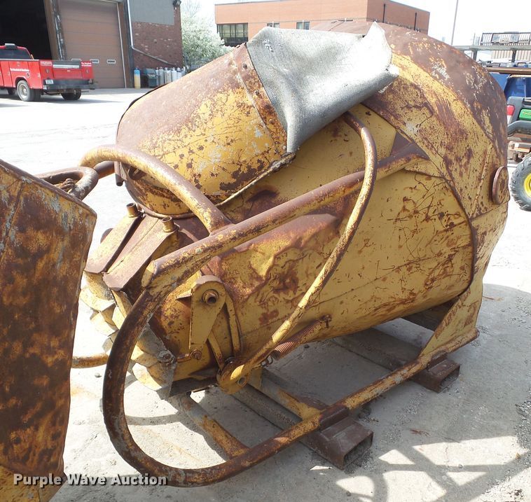 image for item HF9898 Camlever concrete bucket