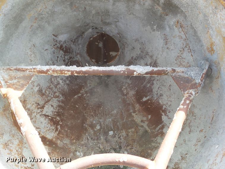 image for item HF9898 Camlever concrete bucket