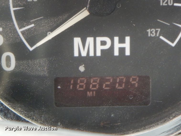 image for item HO9324 1998 International Paystar 5000  ready mix truck