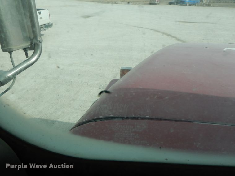 image for item HO9324 1998 International Paystar 5000  ready mix truck