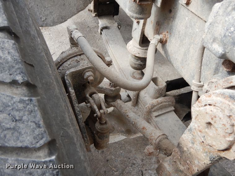 image for item HO9324 1998 International Paystar 5000  ready mix truck