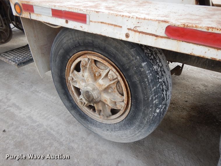 image for item HO9324 1998 International Paystar 5000  ready mix truck