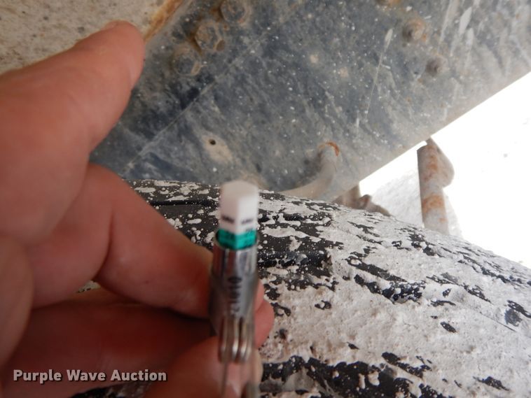 image for item HO9324 1998 International Paystar 5000  ready mix truck