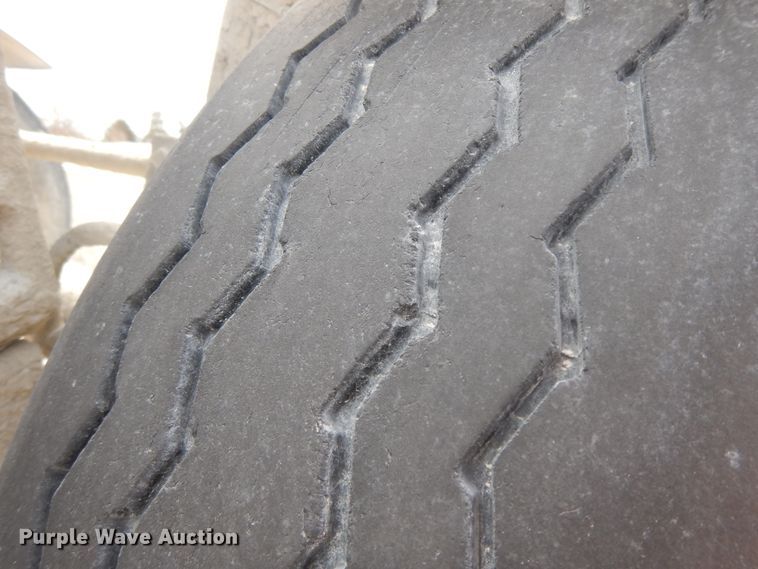 image for item HO9324 1998 International Paystar 5000  ready mix truck