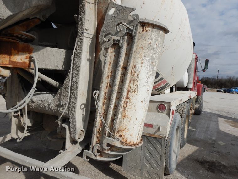 image for item HO9324 1998 International Paystar 5000  ready mix truck