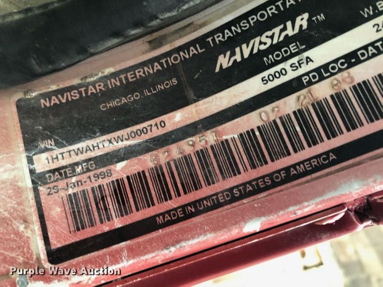 image for item HO9324 1998 International Paystar 5000  ready mix truck