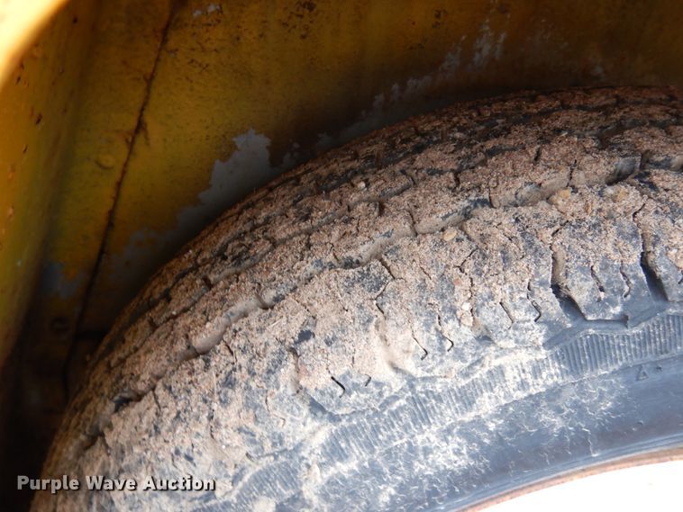 image for item HR9057 Hesco 1500 3  air compressor