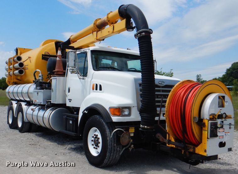 image for item HT9251 2004 Sterling L-Line  vacuum truck