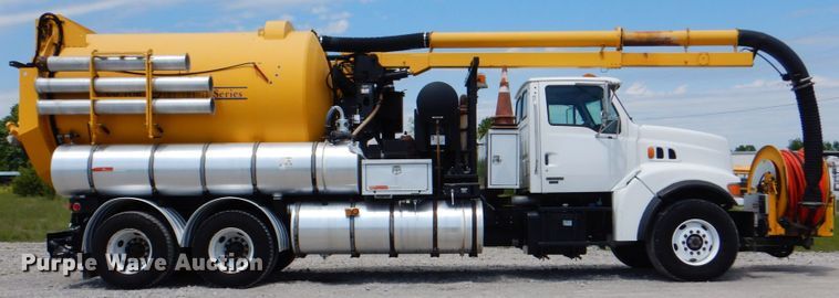 image for item HT9251 2004 Sterling L-Line  vacuum truck