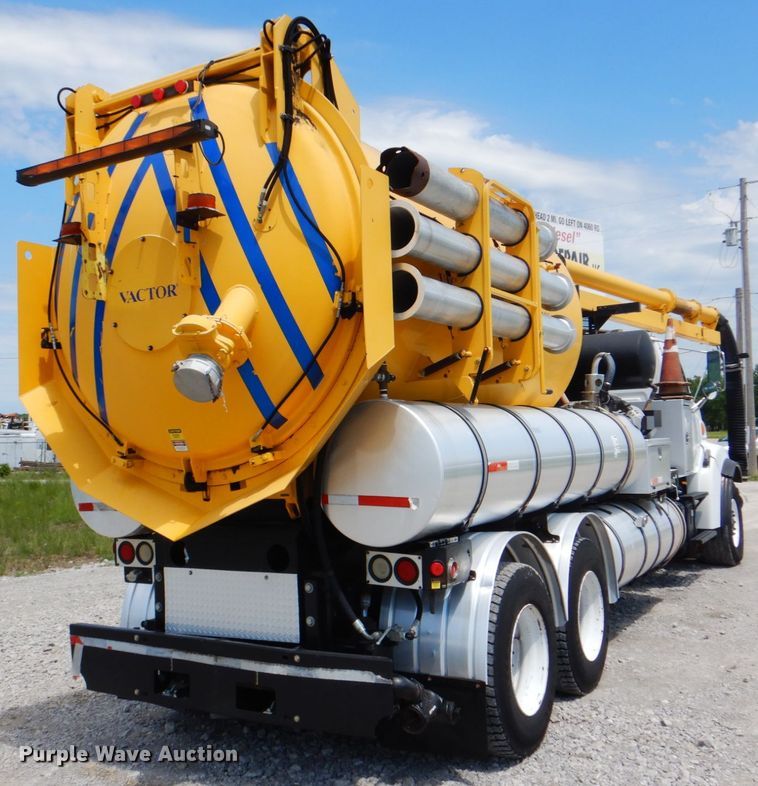 image for item HT9251 2004 Sterling L-Line  vacuum truck