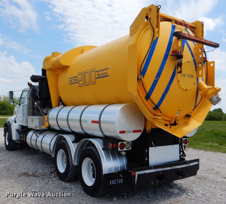 image for item HT9251 2004 Sterling L-Line  vacuum truck