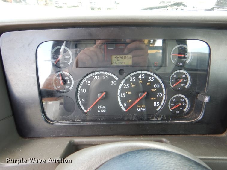 image for item HT9251 2004 Sterling L-Line  vacuum truck