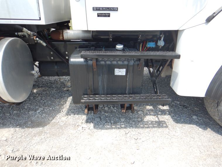 image for item HT9251 2004 Sterling L-Line  vacuum truck