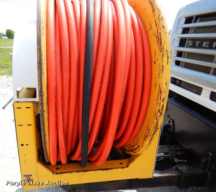 image for item HT9251 2004 Sterling L-Line  vacuum truck