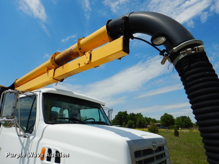 image for item HT9251 2004 Sterling L-Line  vacuum truck