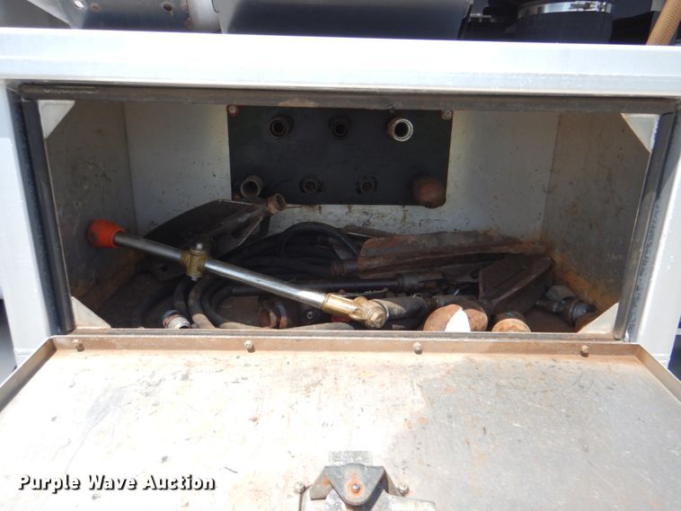 image for item HT9251 2004 Sterling L-Line  vacuum truck