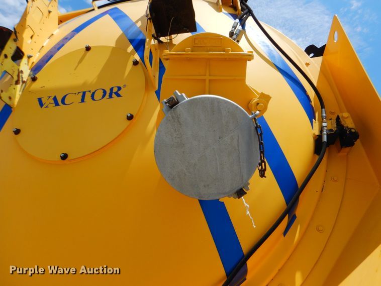 image for item HT9251 2004 Sterling L-Line  vacuum truck