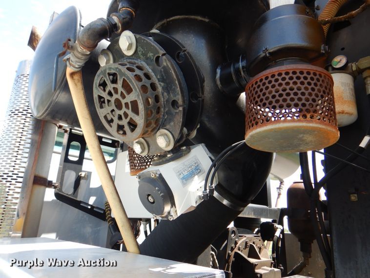 image for item HT9251 2004 Sterling L-Line  vacuum truck