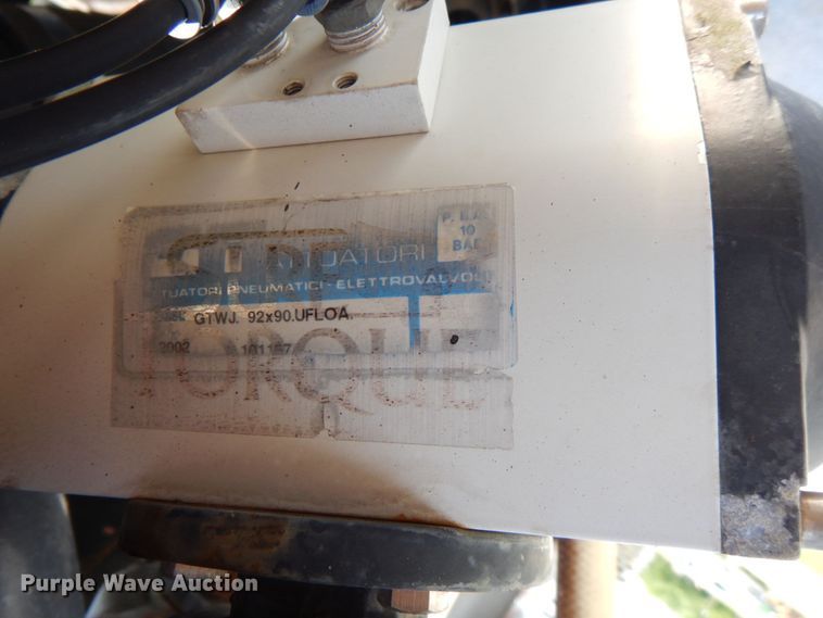 image for item HT9251 2004 Sterling L-Line  vacuum truck