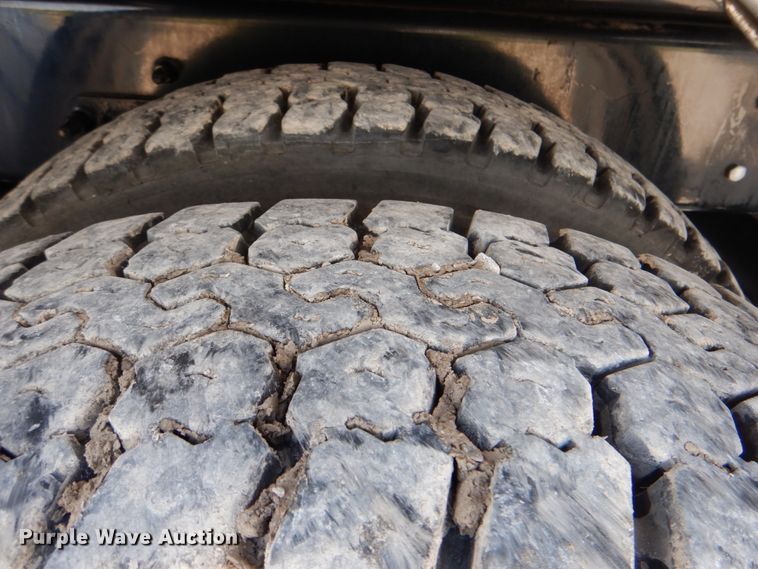 image for item HT9251 2004 Sterling L-Line  vacuum truck