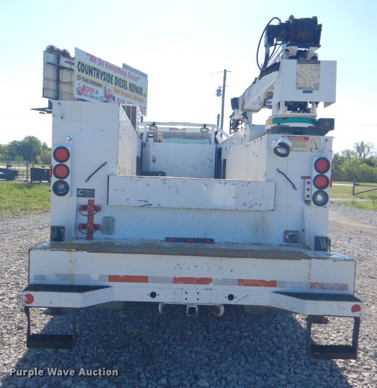 image for item HX9233 2008 Ford F750 Super Duty  utility / service truck