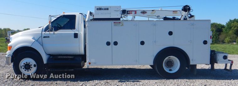 image for item HX9233 2008 Ford F750 Super Duty  utility / service truck