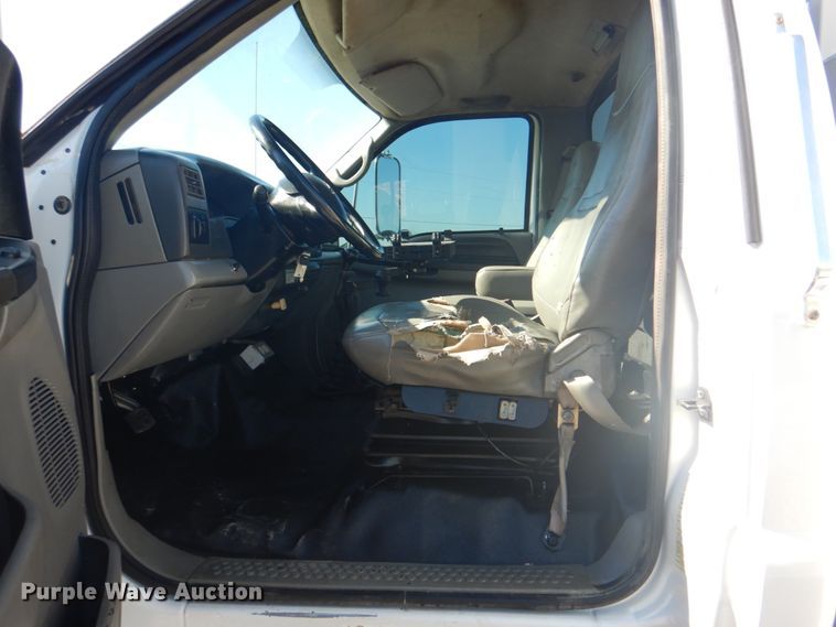 image for item HX9233 2008 Ford F750 Super Duty  utility / service truck